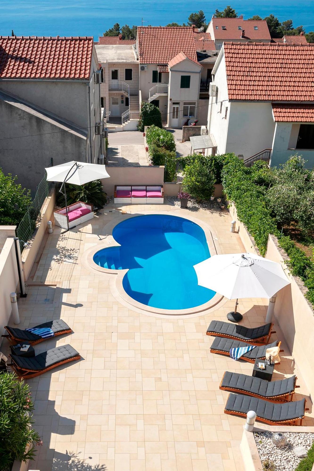 Hektorovic Poolside Apartments Bol Exterior foto